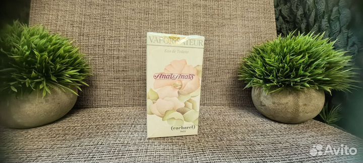 Anais Anais Cacharel