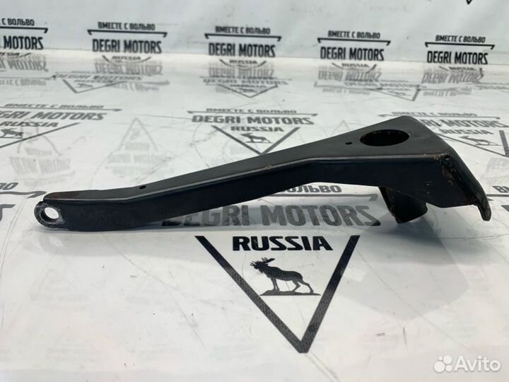 Кронштейн опоры двигателя B6284T Volvo S80 1999