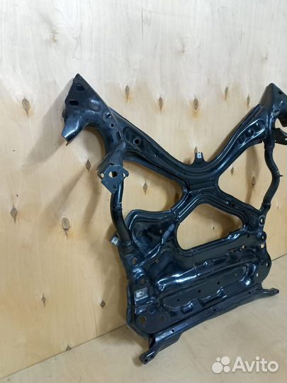 Подрамник передний Audi A4 8W