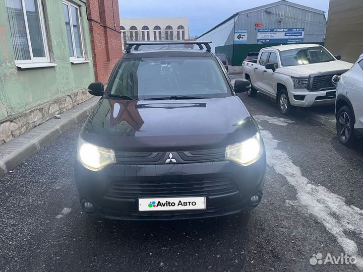 Mitsubishi Outlander 2.0 CVT, 2012, 290 000 км