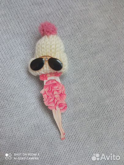 Брошь Значок Новый