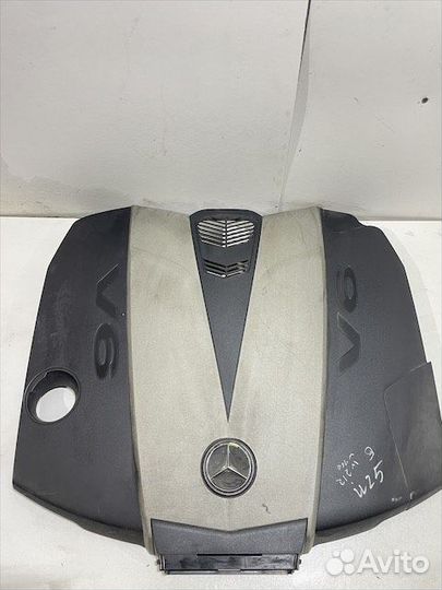 Крышка двигателя Мерседес w212 w218 OM642
