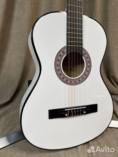 Классическая гитара 7/8 размер, разные расцветки