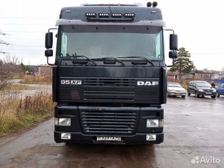 DAF XF 95.430 с полуприцепом, 2000