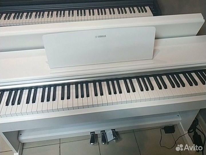 Цифровое пианино Yamaha, и др