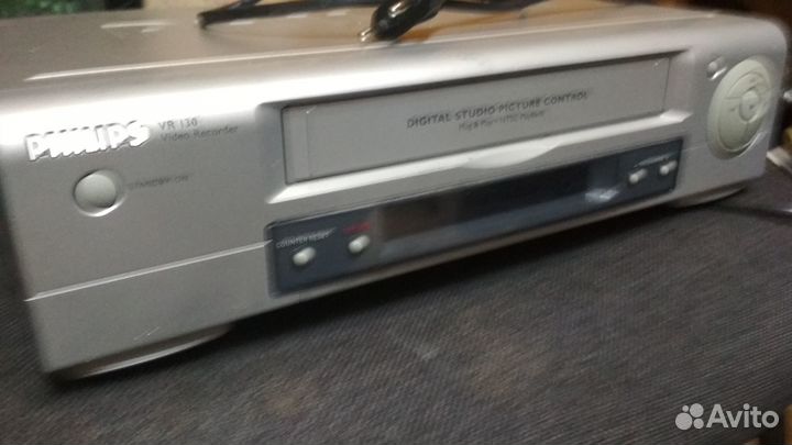 Видеомагнитофон Philips vr-130