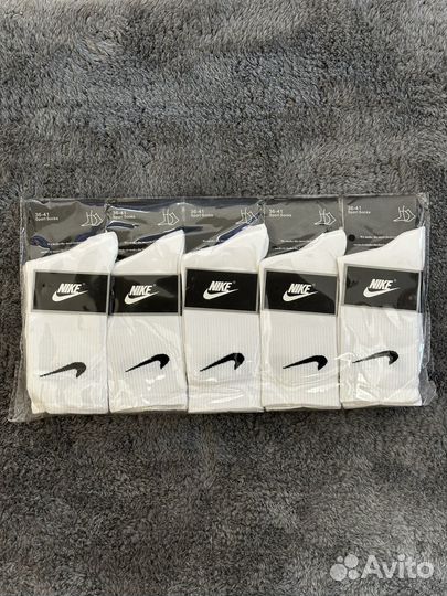 Носки белые Nike женские высокие