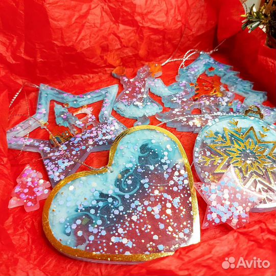 Ёлочные украшения в подарочной упаковке