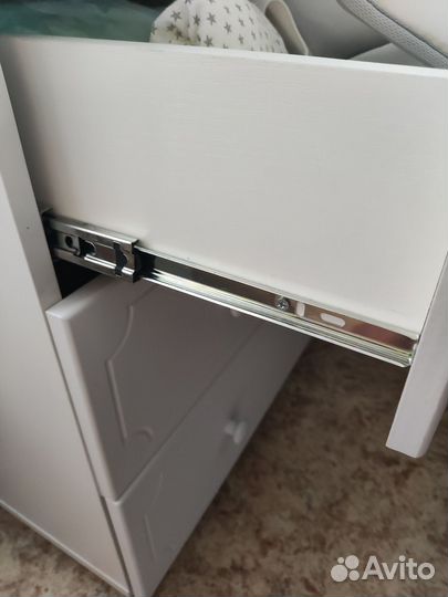 Продам пеленальный столик + комод