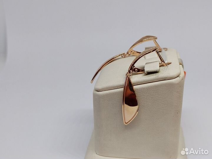 Золотые серьги без камня 585 (107 шк)