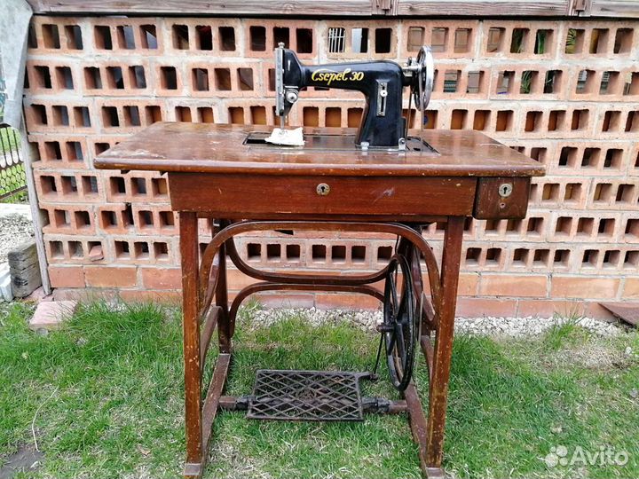 Швейная машинка Csepel 30 чепель 30