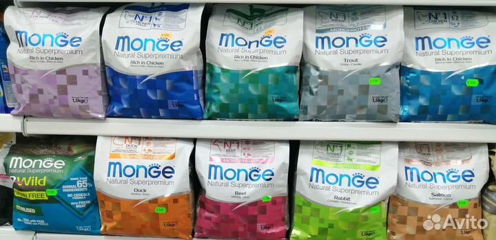 Корм monge для собак и кошек