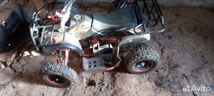 Детским бензиновый квадроцыкл