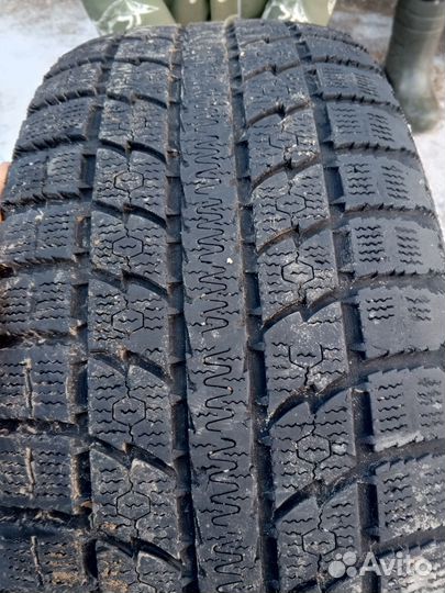 Observe X-10 285/60 R18