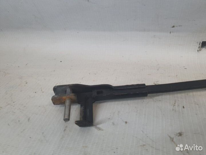 Держатель щетки Volkswagen Caddy