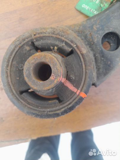 Рычаг переднии хонда стрим рн5