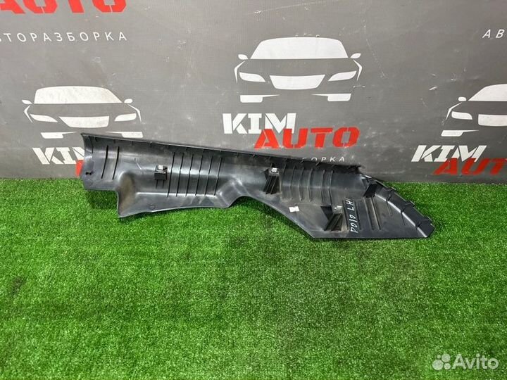 Накладка задней стойки левая Volkswagen Polo 5