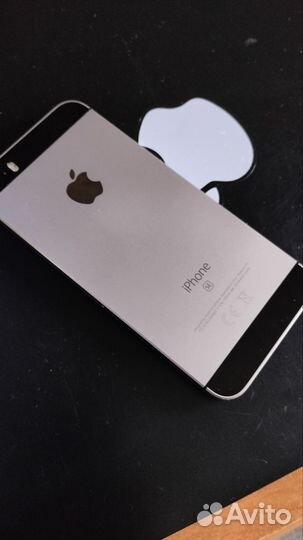 iPhone SE, 32 ГБ