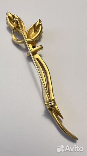 Изящная винтажная брошь С кристаллами и жемчугом