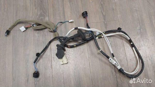 Проводка двери задняя левая Mitsubishi Pajero 4