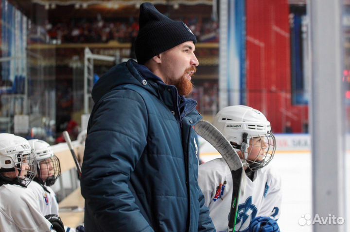 Тренер по хоккею