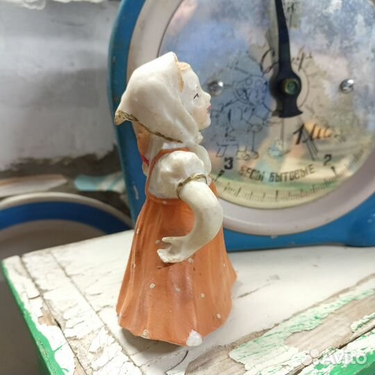 Девочка с платочком, болванчик. Пластик СССР