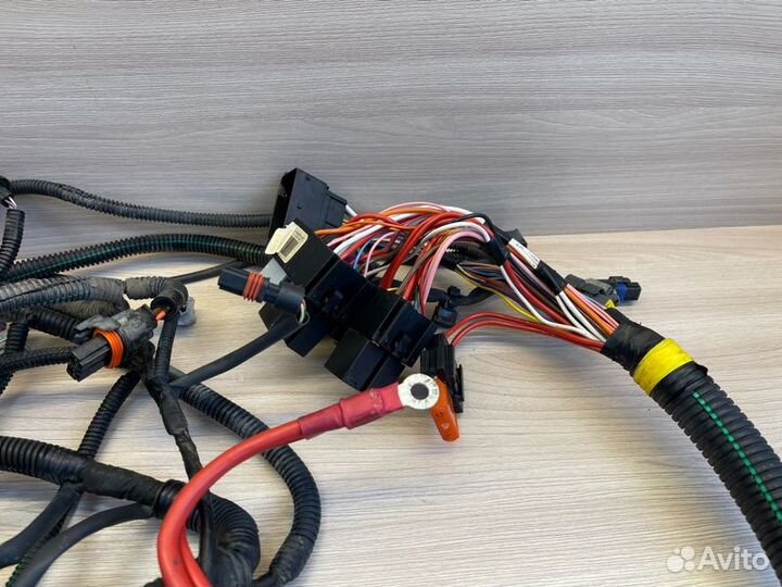 Подкапотная проводка Renault Duster