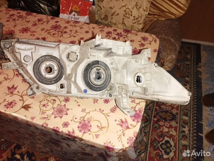 Фары на toyota camry 40 до рестайлинг