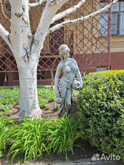 Статуэтки из гипса и бетона