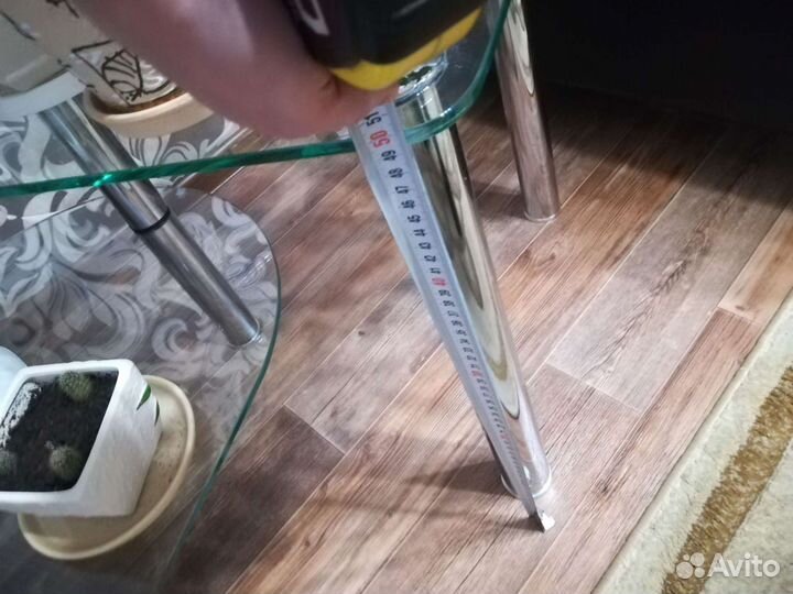 Подставка для цветов из стекла