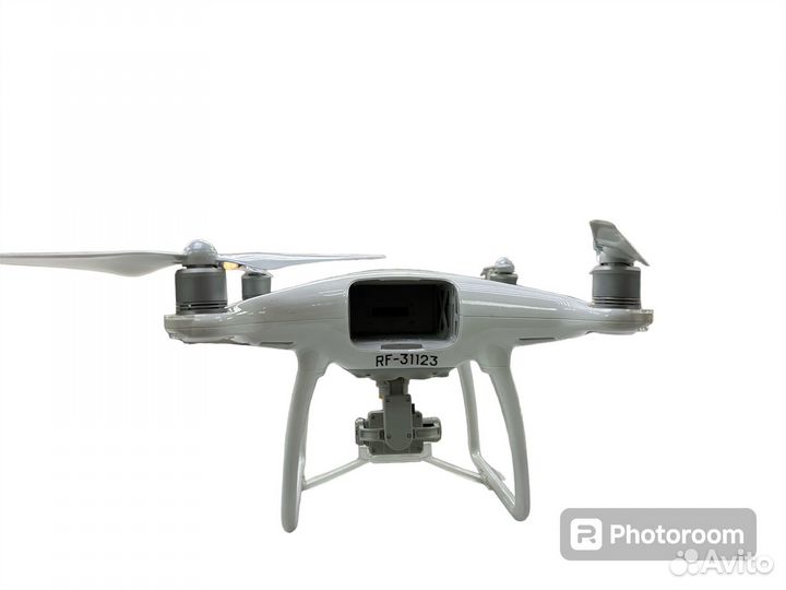 Квадрокоптер DJI Phantom 4