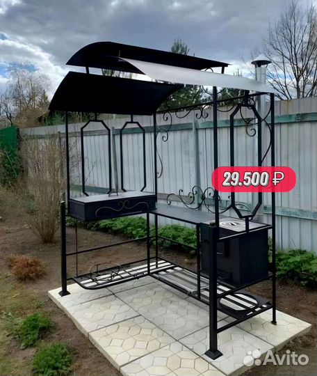 Мангал с крышей и печью