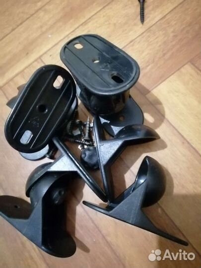 Крепление на стену для акустики