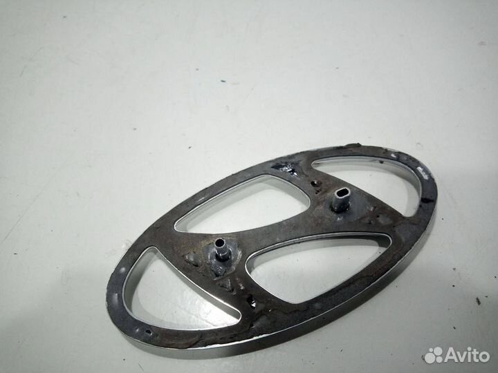 Значок (эмблема) крышки багажника Hyundai Santa Fe