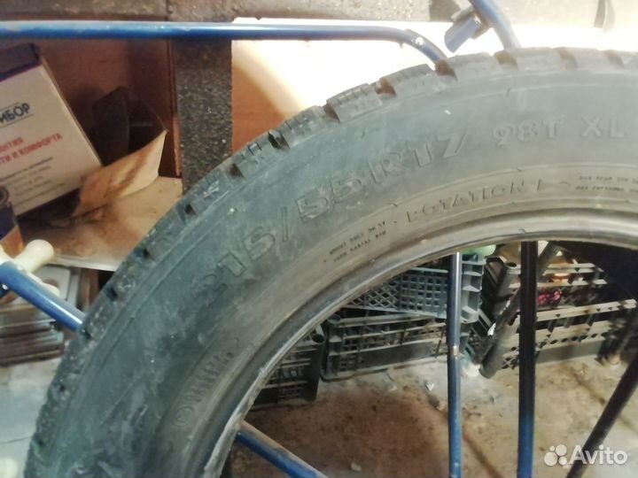 Nokian Tyres Hakkapeliitta 7 215/55 R17 98