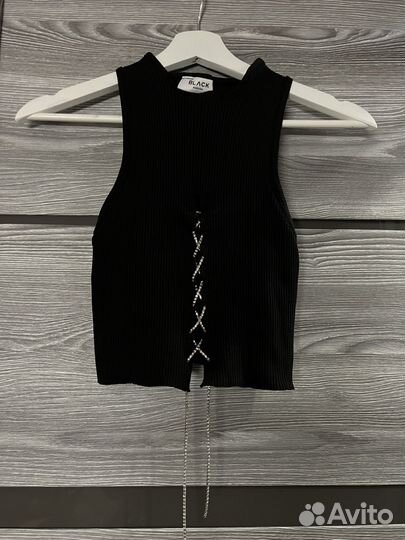 Топ с блестящими завязками