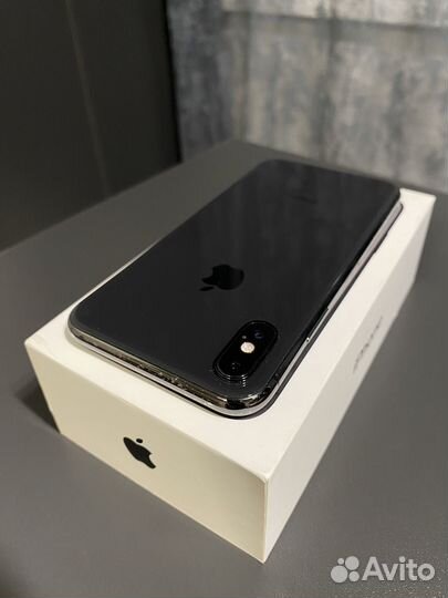 iPhone X, 256 ГБ