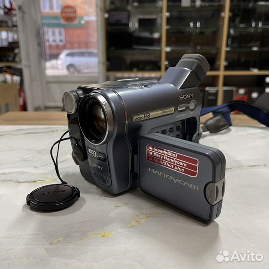 Видеокамера Sony CCD-TRV428E