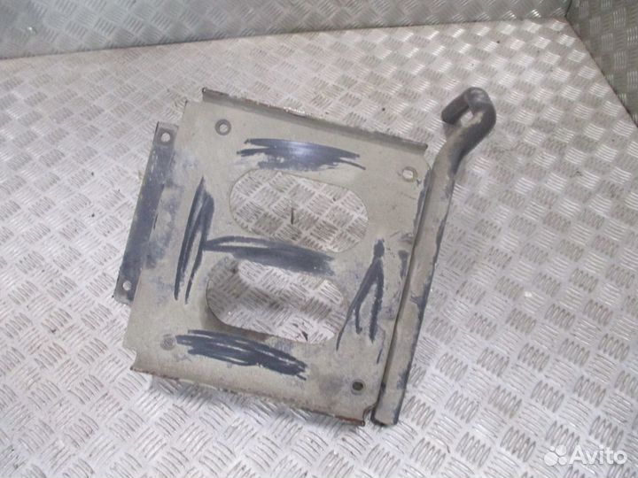 Кронштейн корпуса воздушного фильтра Volvo 2105281