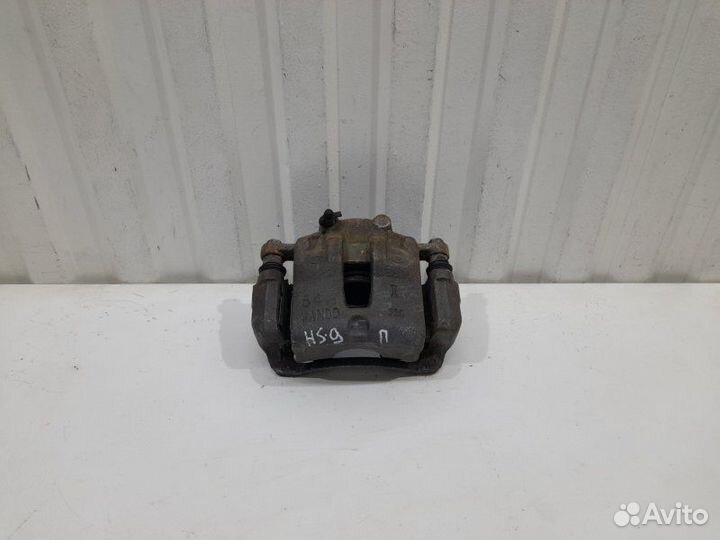 Суппорт передний правый Hyundai Solaris 2