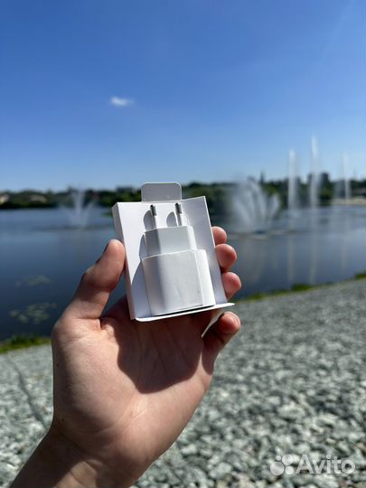 Блок питания Apple 20w 