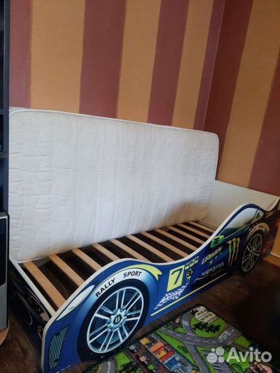 Детская кровать машина с матрасом