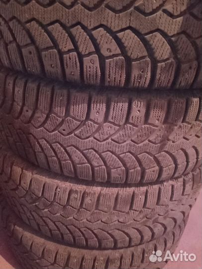 Bridgestone Blizzak Spike-02 195/65 R15