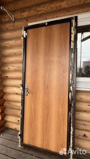 Продается дверь входная бу 80 х2000