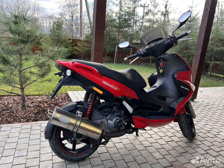 Gilera runner 200
