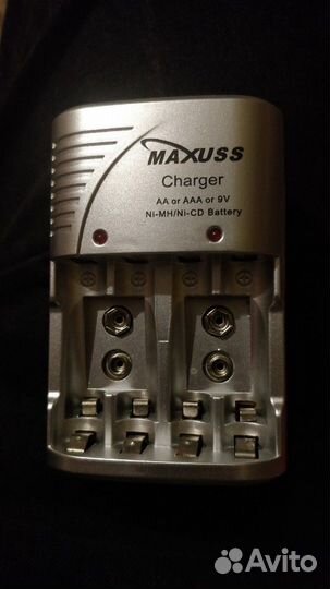 Зарядное устройство для AA / AAA / 9V