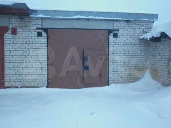 Гараж, > 30 м²