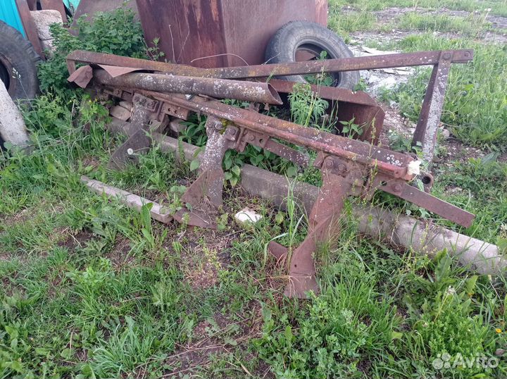 Плуг на трактор