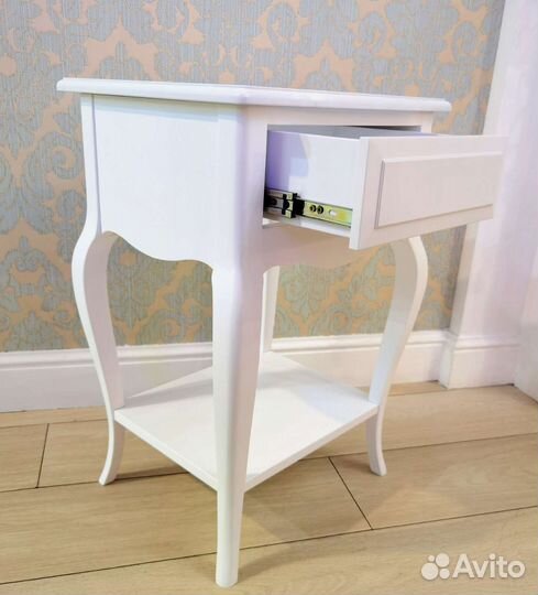 Тумбочка прикроватная 