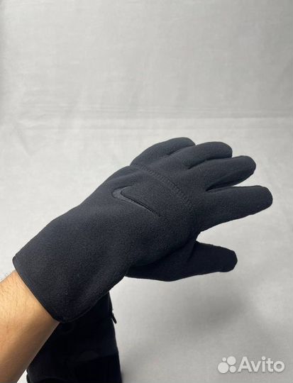 Перчатки Nike